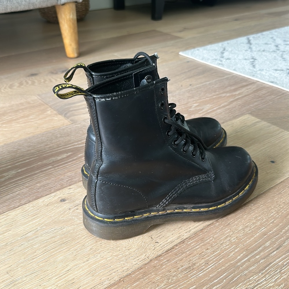 Dr Martens 1460 Smooth Leather Lace Up Docs Boots (womens)